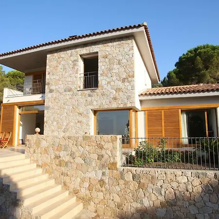 La Ghisonaise 3* Calvi (Corsica)