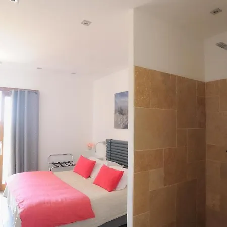 La Ghisonaise 3* Calvi (Corsica)