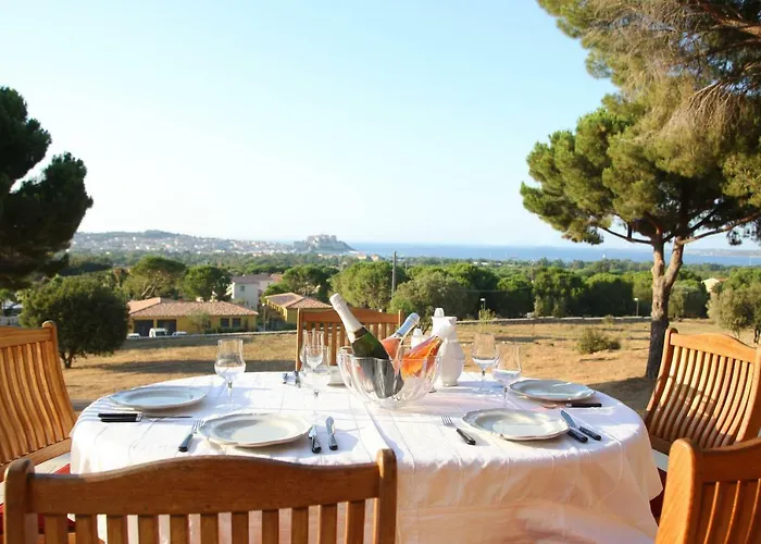 La Ghisonaise 3* Calvi (Corsica)