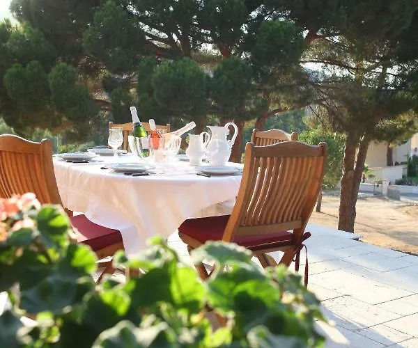 La Ghisonaise 3* Calvi (Corsica)